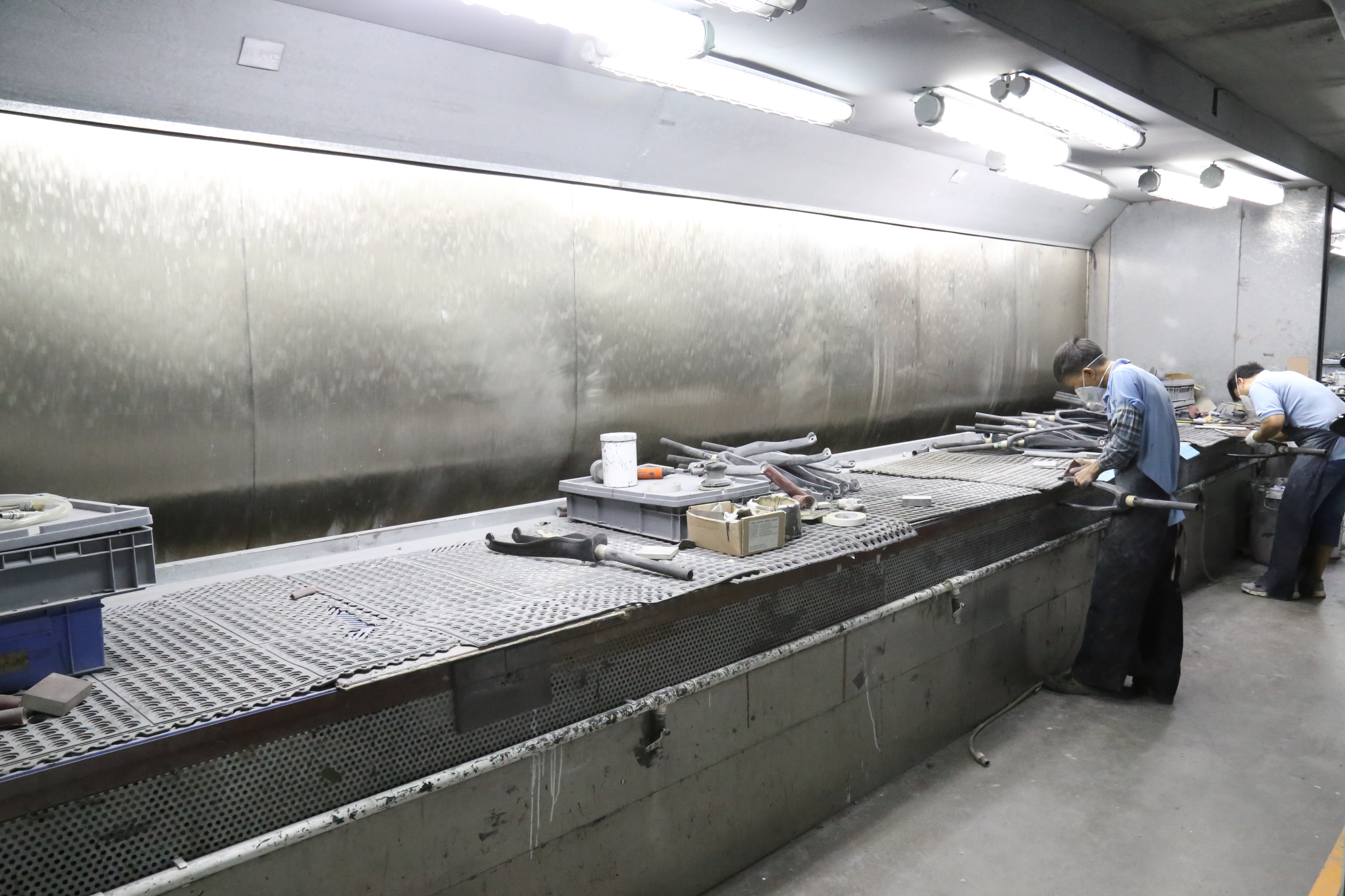 人工打磨臺(tái)