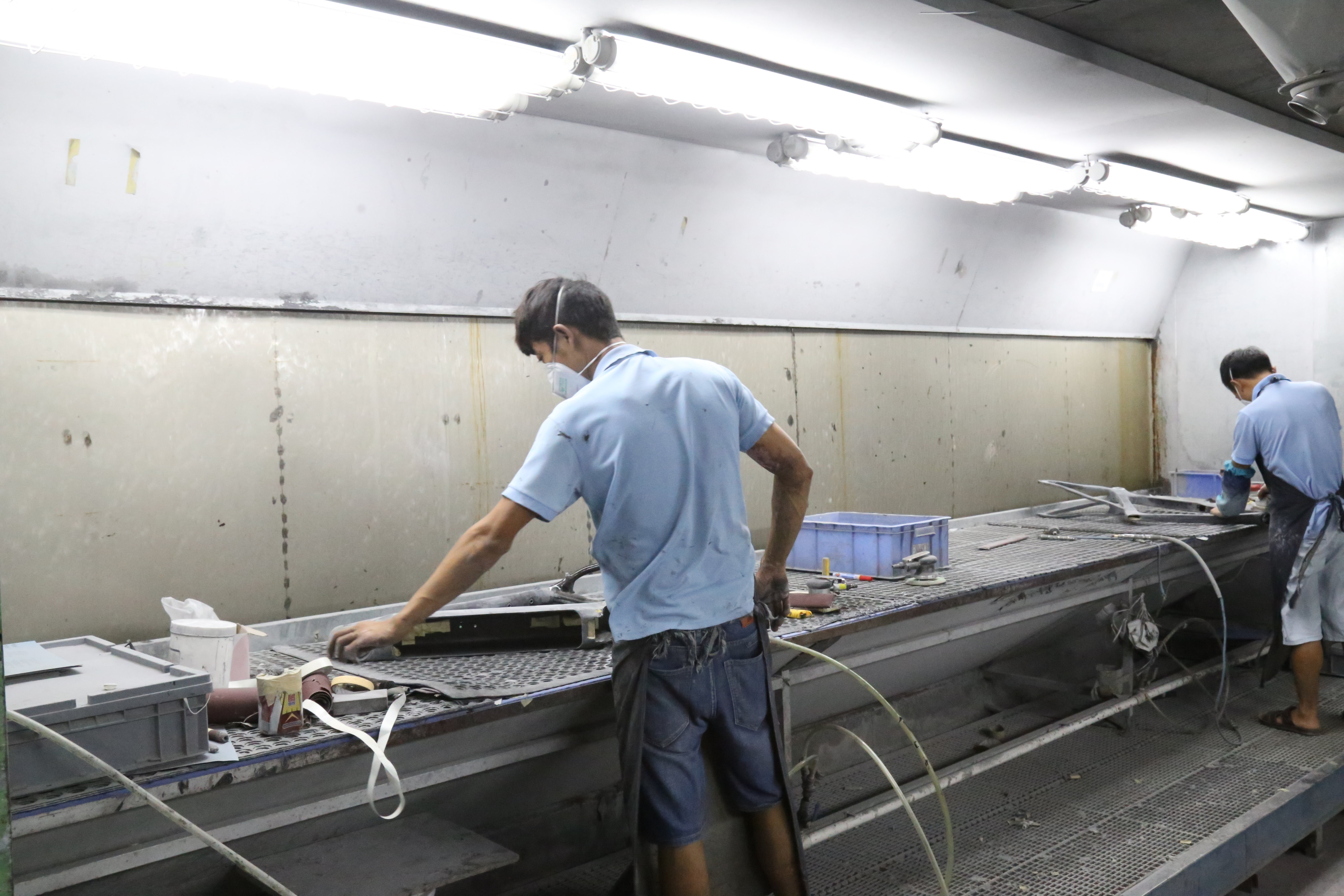 人工打磨臺(tái)